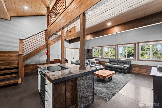 130 Horse Heaven Road, Cle Elum, WA 98922
