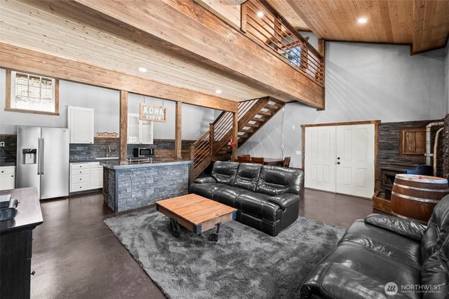 130 Horse Heaven Road, Cle Elum, WA 98922