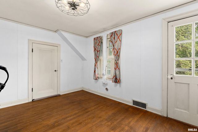 136 E OAK PARK Drive, Peoria, IL 61614