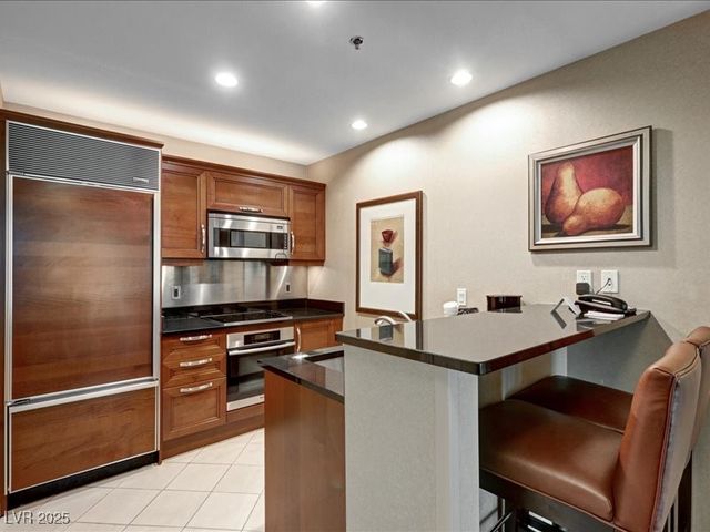 125 East Harmon Avenue 220, Las Vegas, NV 89109