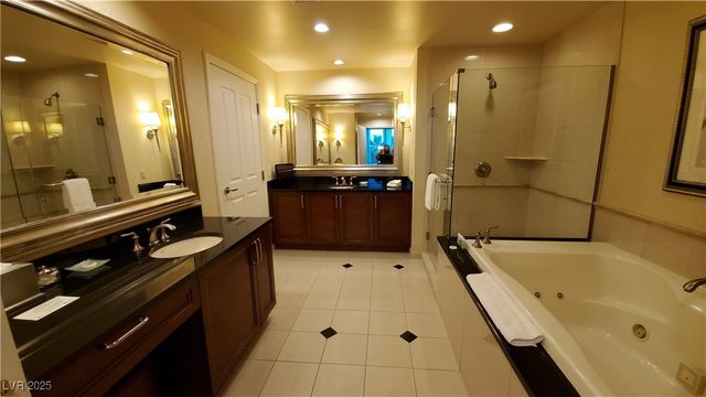 125 East Harmon Avenue 220, Las Vegas, NV 89109