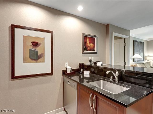 125 East Harmon Avenue 220, Las Vegas, NV 89109