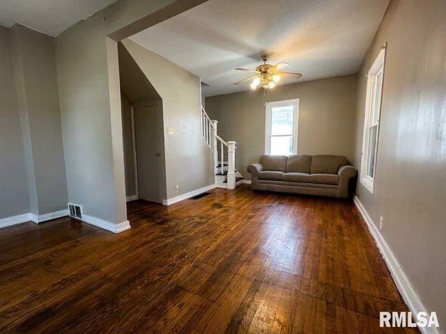 1509 N MICHIGAN Avenue, Springfield, IL 62702