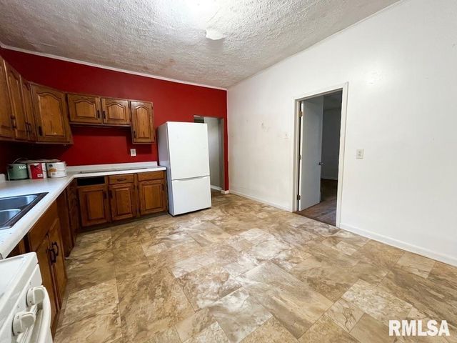 1509 N MICHIGAN Avenue, Springfield, IL 62702