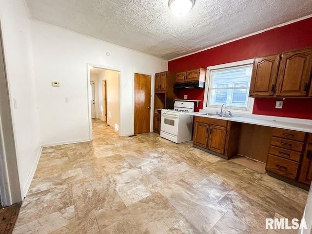1509 N MICHIGAN Avenue, Springfield, IL 62702