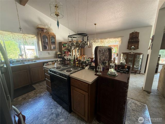 82 NE Miller Road, Belfair, WA 98528
