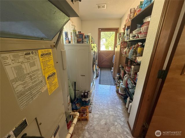 82 NE Miller Road, Belfair, WA 98528