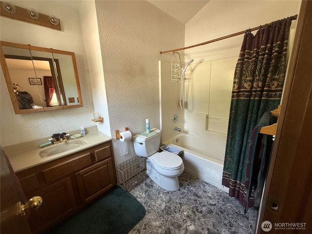 82 NE Miller Road, Belfair, WA 98528
