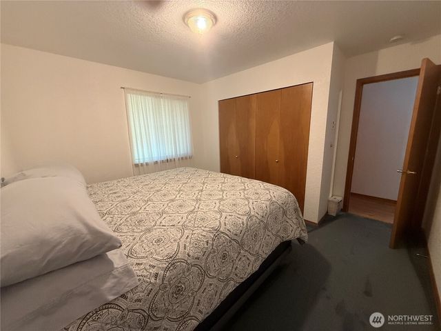 82 NE Miller Road, Belfair, WA 98528