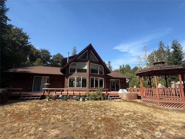 82 NE Miller Road, Belfair, WA 98528