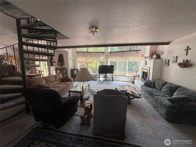 82 NE Miller Road, Belfair, WA 98528