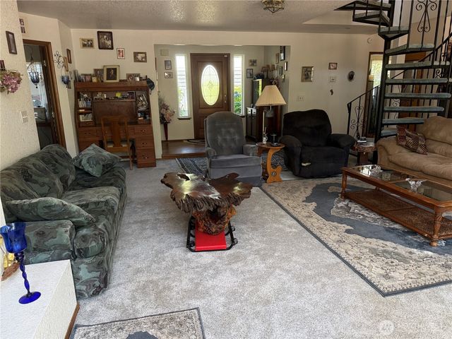 82 NE Miller Road, Belfair, WA 98528