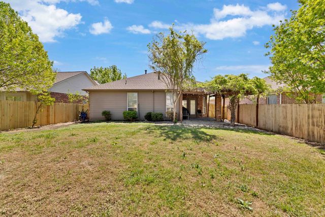 2649 Chadwick Drive, Fort Worth, TX 76131