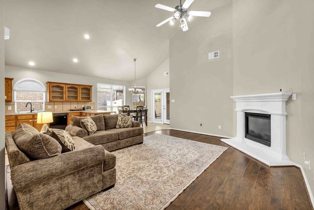 2649 Chadwick Drive, Fort Worth, TX 76131