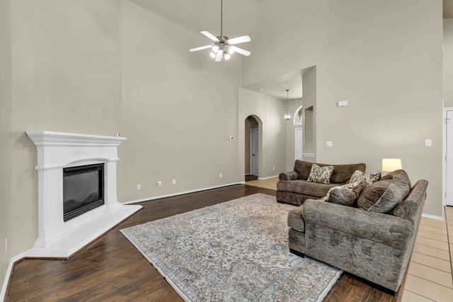 2649 Chadwick Drive, Fort Worth, TX 76131