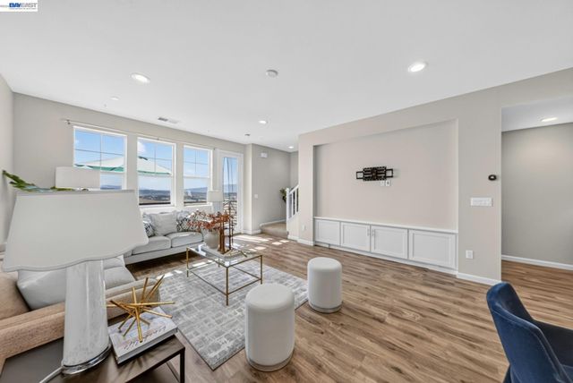 3987 Dobbins Loop, Dublin, CA 94568