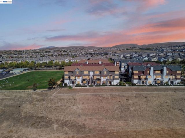 3987 Dobbins Loop, Dublin, CA 94568
