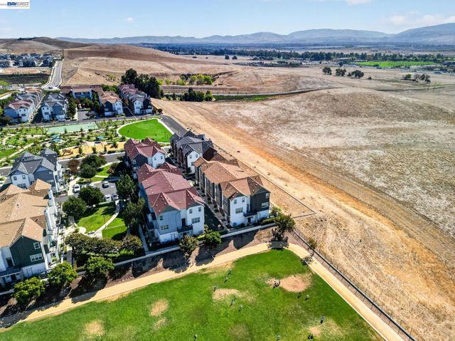 3987 Dobbins Loop, Dublin, CA 94568