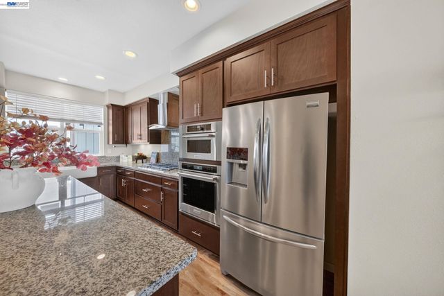 3987 Dobbins Loop, Dublin, CA 94568