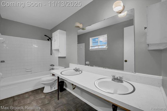 306 W Bishop Avenue, Flint, MI 48505