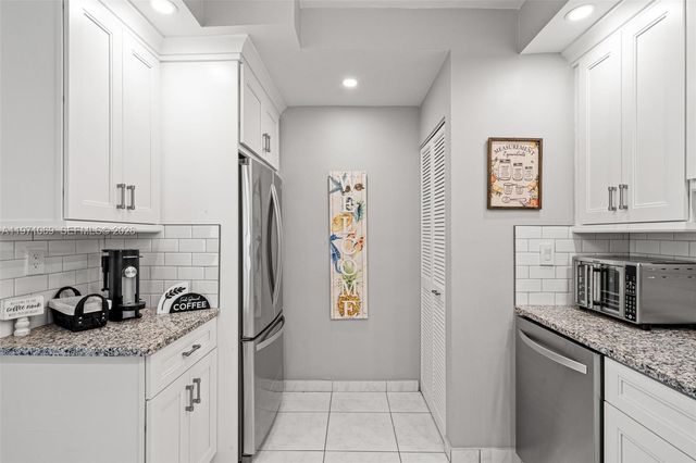 1601 S Ocean Dr 104, Hollywood, FL 33019