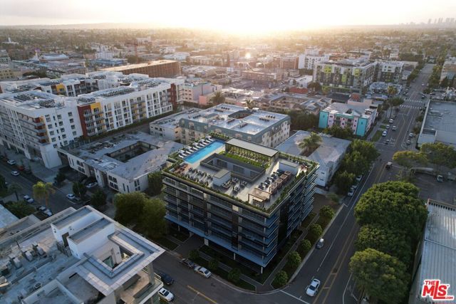 715 S Serrano Avenue, Los Angeles, CA 90005