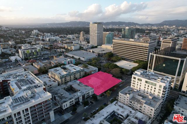 715 S Serrano Avenue, Los Angeles, CA 90005