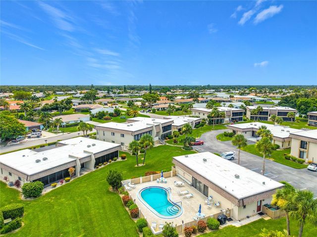 1716 LAKESIDE DRIVE 1714B, Venice, FL 34293