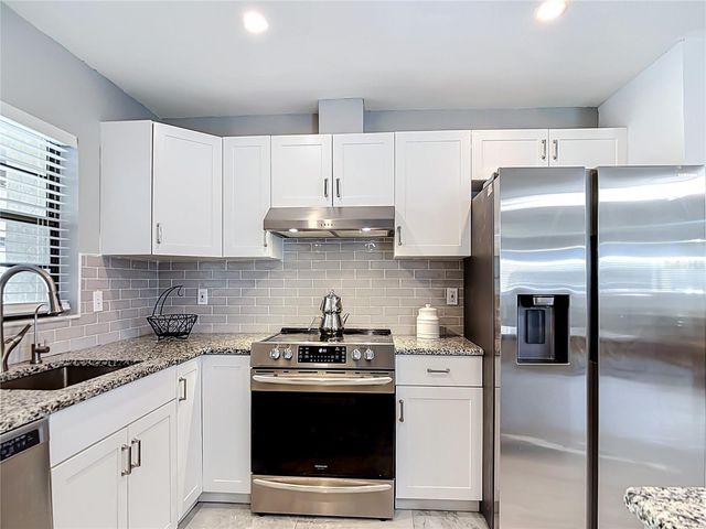 1716 LAKESIDE DRIVE 1714B, Venice, FL 34293