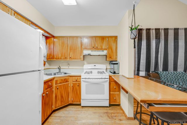 650 College Road, Farmingville, NY 11738