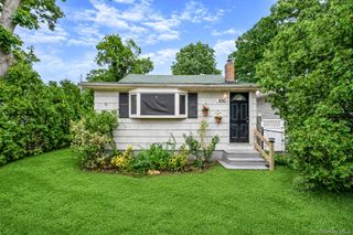 650 College Road, Farmingville, NY 11738