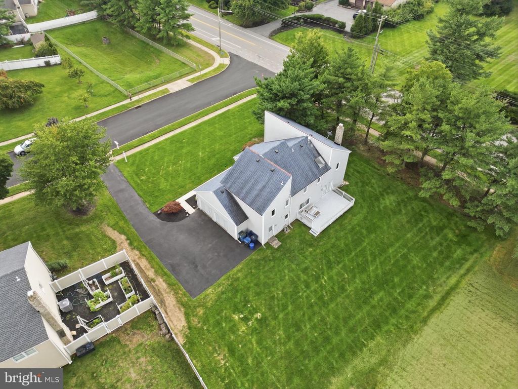 1988 BLUE FOX DRIVE, LANSDALE, PA 19446 — photo 3