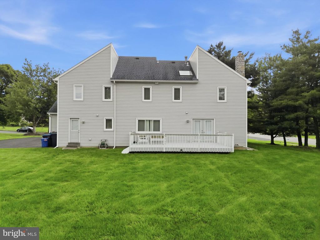 1988 BLUE FOX DRIVE, LANSDALE, PA 19446 — photo 4