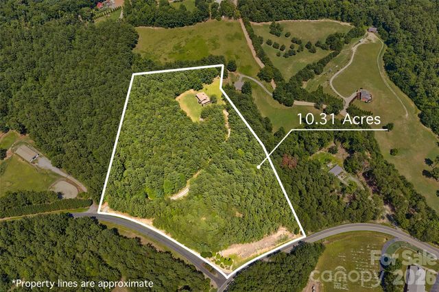 4551 Lake Adger Parkway, Mill Spring, NC 28756