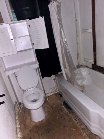 507 King Street, Cuero, TX 77954