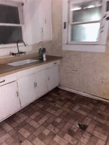 507 King Street, Cuero, TX 77954