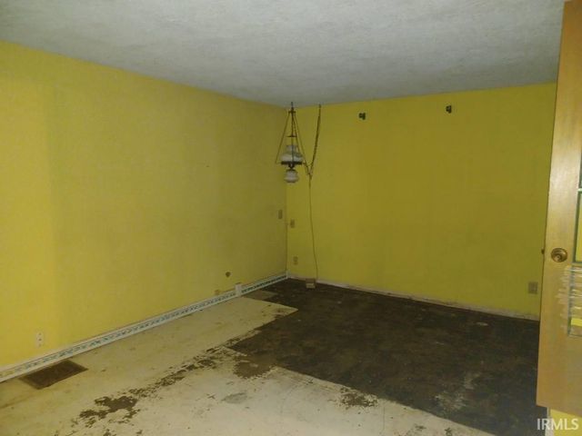 1031 E Mulberry Street, Evansville, IN 47714