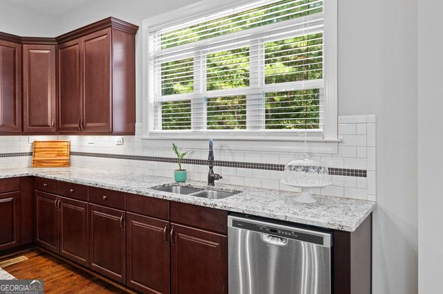2736 Glenkenchie Court NW, Acworth, GA 30101