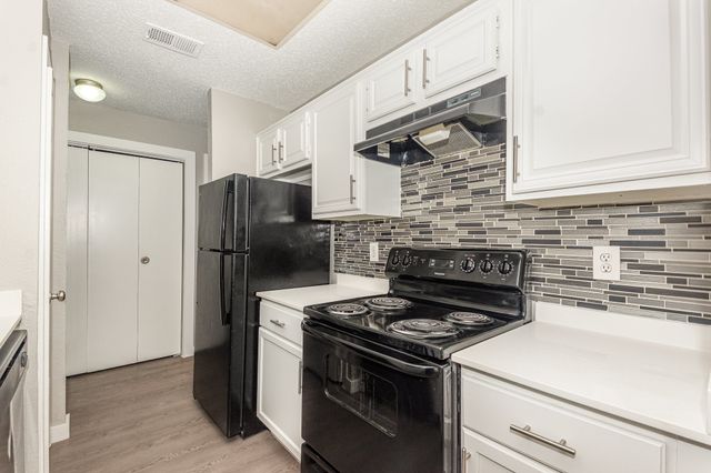 3649 W Northgate Drive 155, Irving, TX 75038