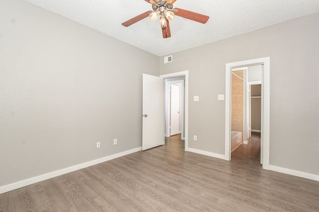 3649 W Northgate Drive 155, Irving, TX 75038