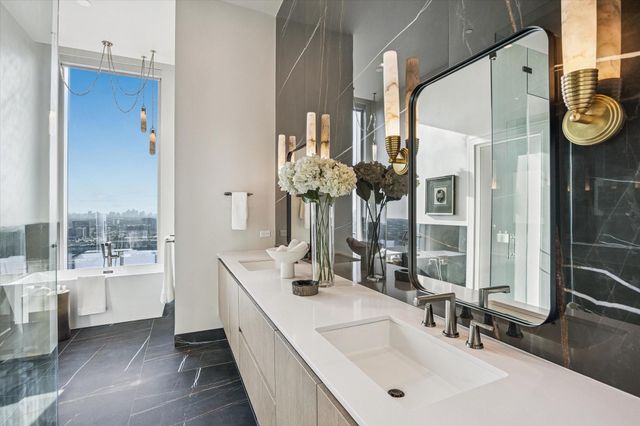 1711 Allen Parkway 3204, Houston, TX 77019