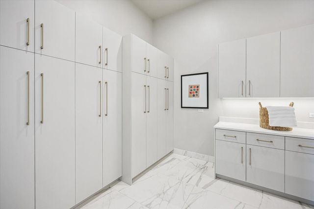 1711 Allen Parkway 3204, Houston, TX 77019
