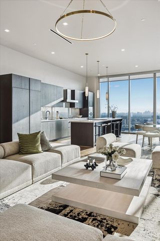 1711 Allen Parkway 3204, Houston, TX 77019