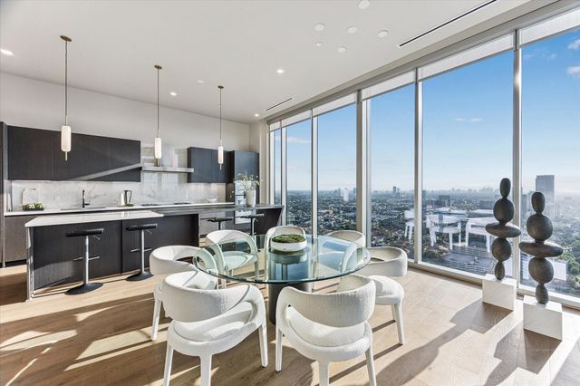 1711 Allen Parkway 3204, Houston, TX 77019