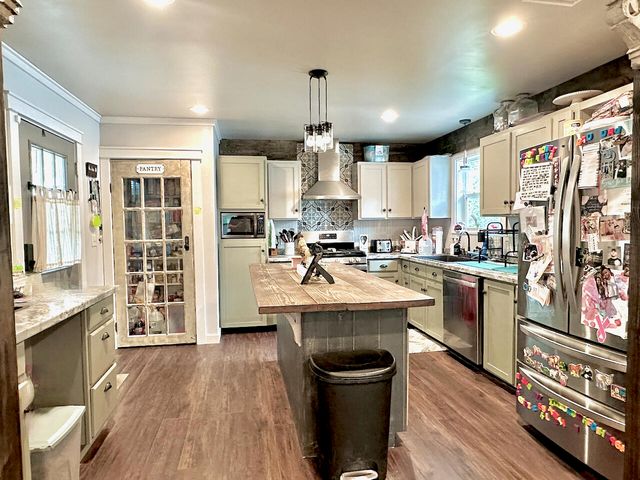 177 Twin Lakes Drive, Defuniak Springs, FL 32433