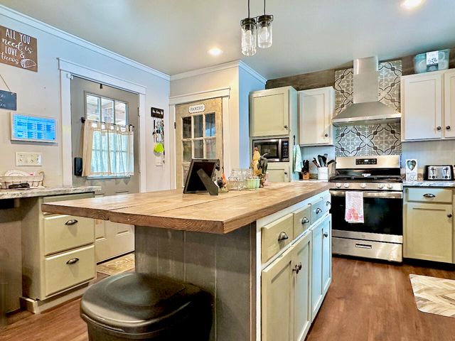 177 Twin Lakes Drive, Defuniak Springs, FL 32433