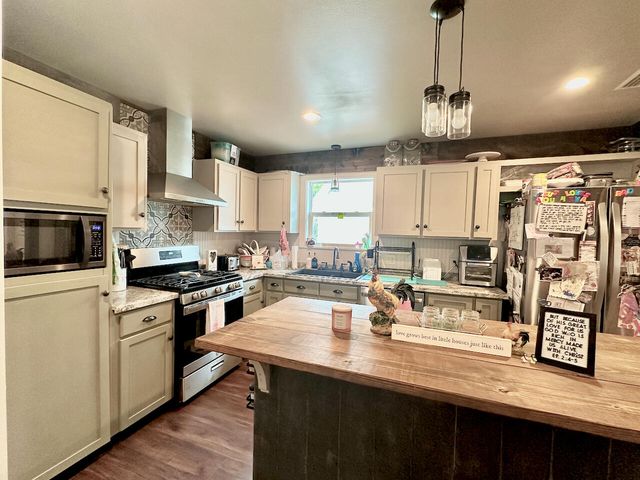 177 Twin Lakes Drive, Defuniak Springs, FL 32433