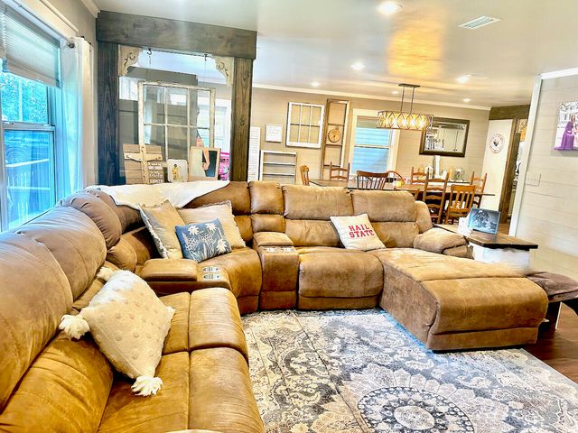 177 Twin Lakes Drive, Defuniak Springs, FL 32433