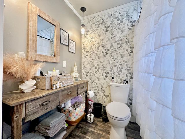 177 Twin Lakes Drive, Defuniak Springs, FL 32433