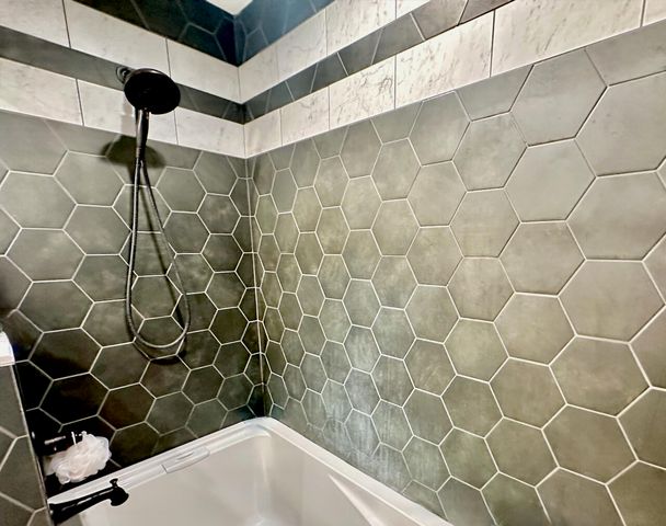 177 Twin Lakes Drive, Defuniak Springs, FL 32433